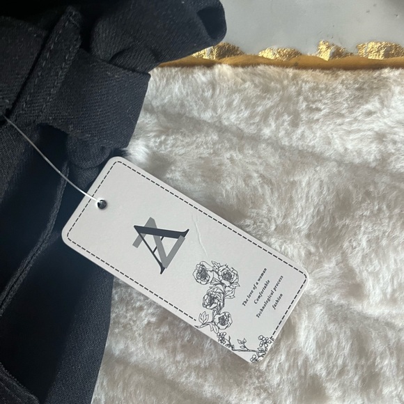 NWT Cargo black pants - Picture 2 of 8